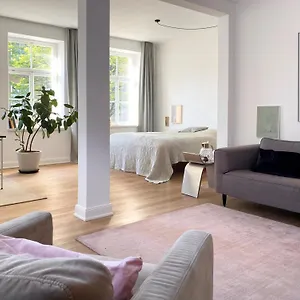 Apartment Zehuus Beletage